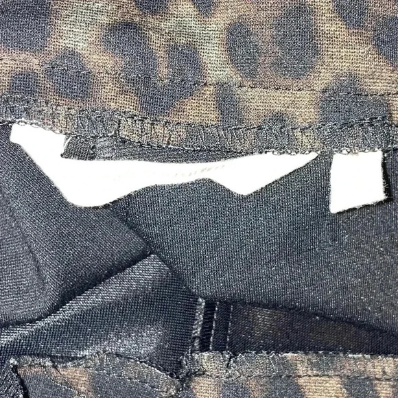 EUC Soft Surroundings Onca Ponte Pants Leopard Animal Print Sz Medium Petite PM - Picture 5 of 7